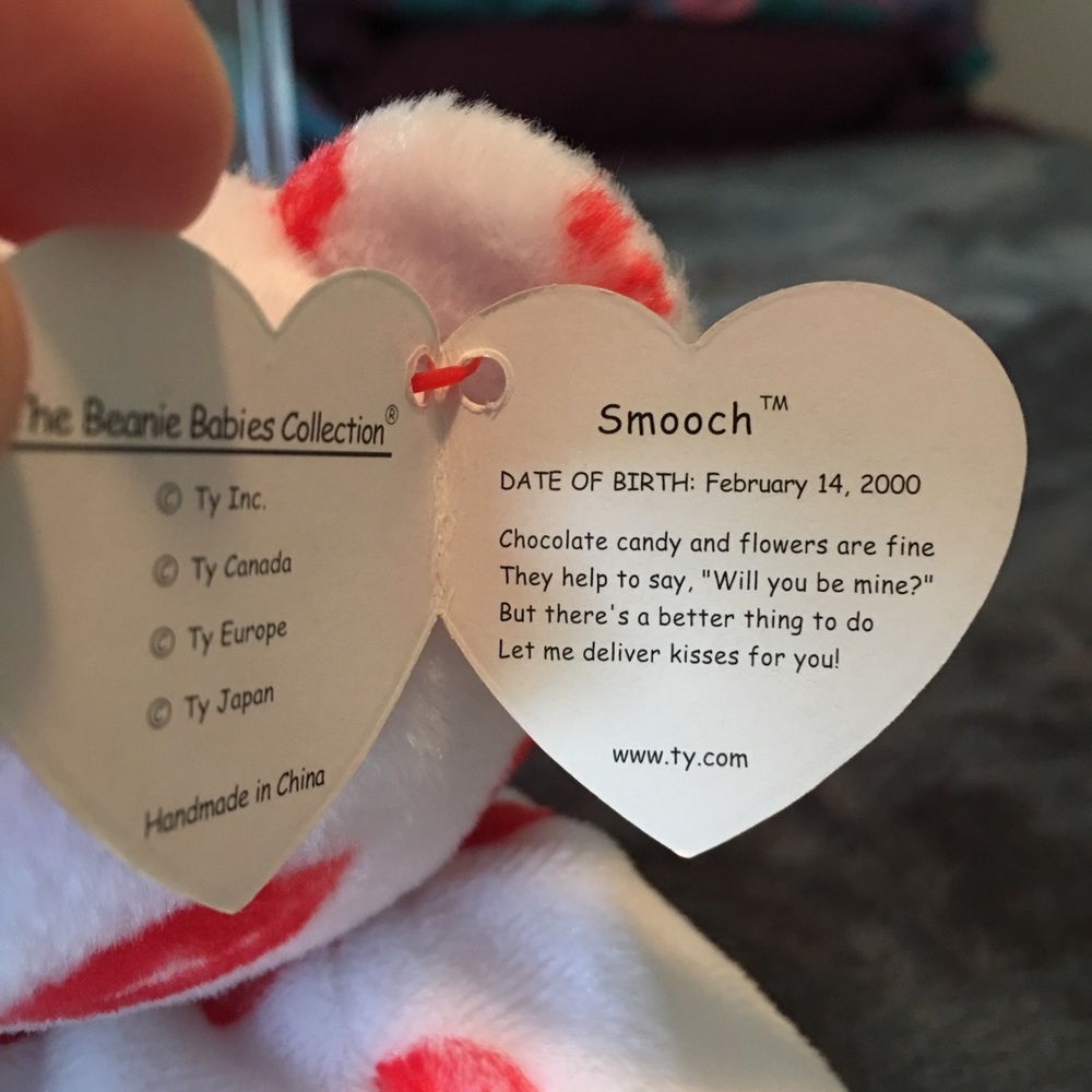 Smooch Beanie Bear - Picture 2 of 4